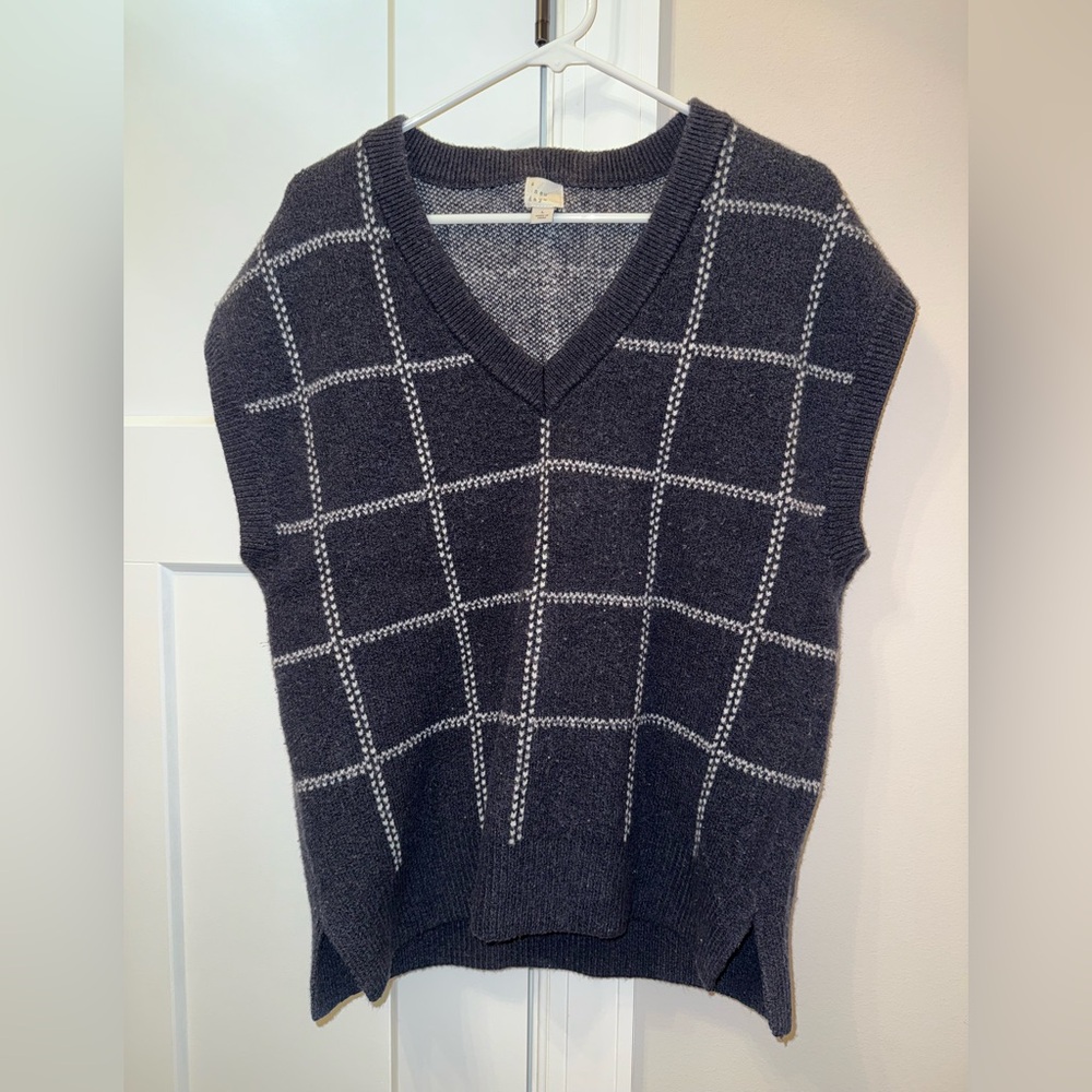 a new day Women's Black V-Neck Sweater Vest